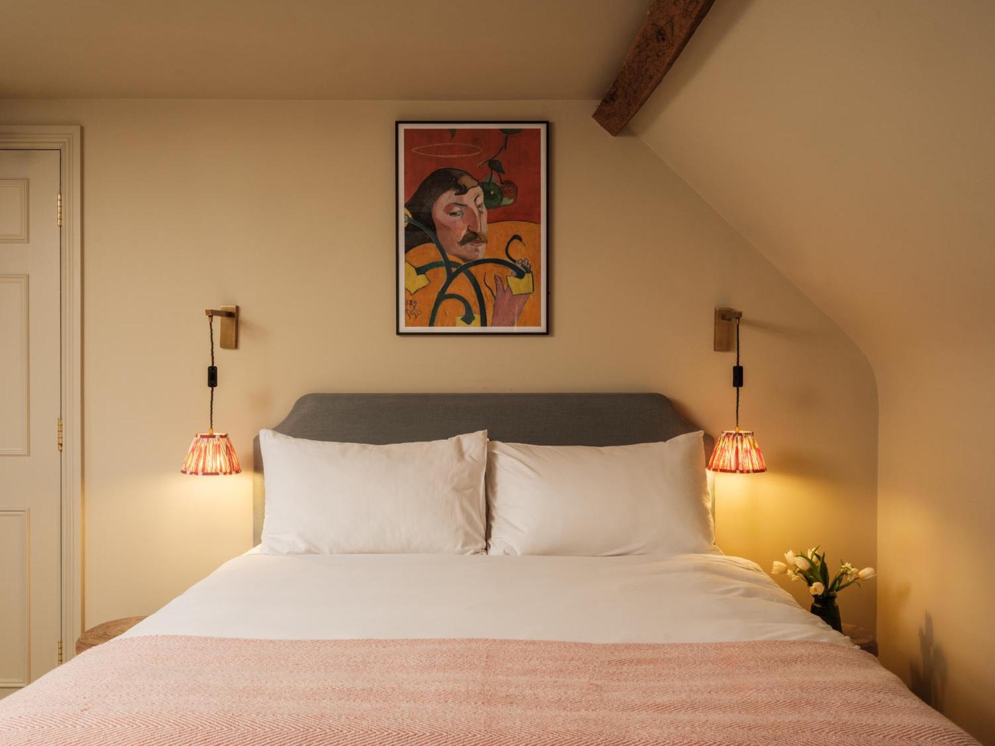 The Bell & Crown Hotel Zeals Room photo