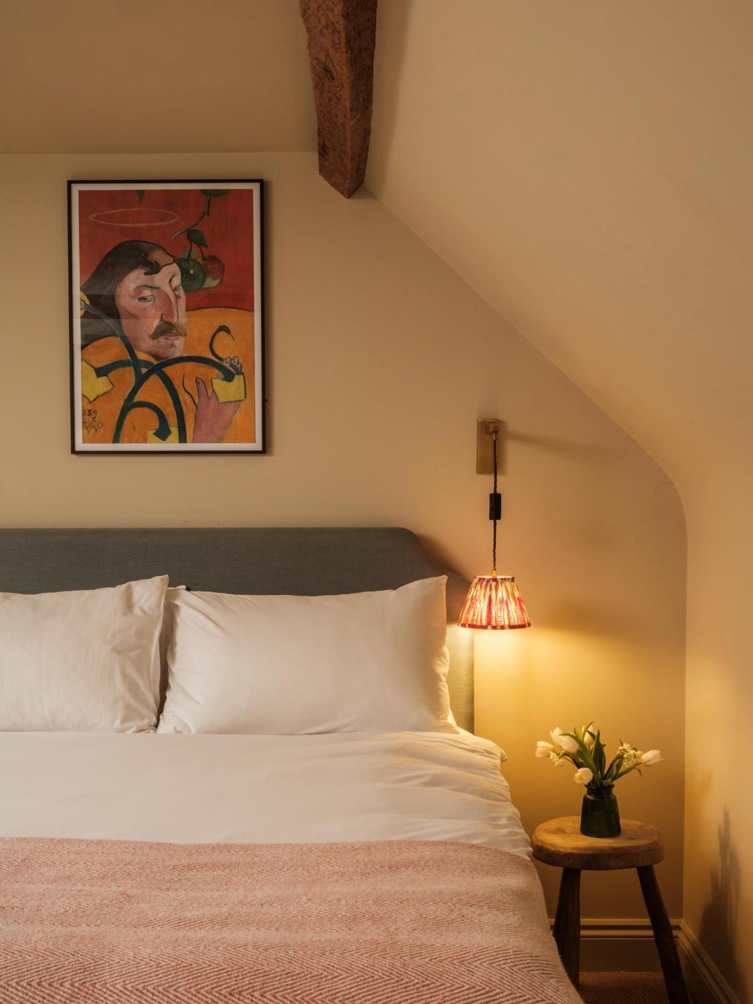 The Bell & Crown Hotel Zeals Room photo