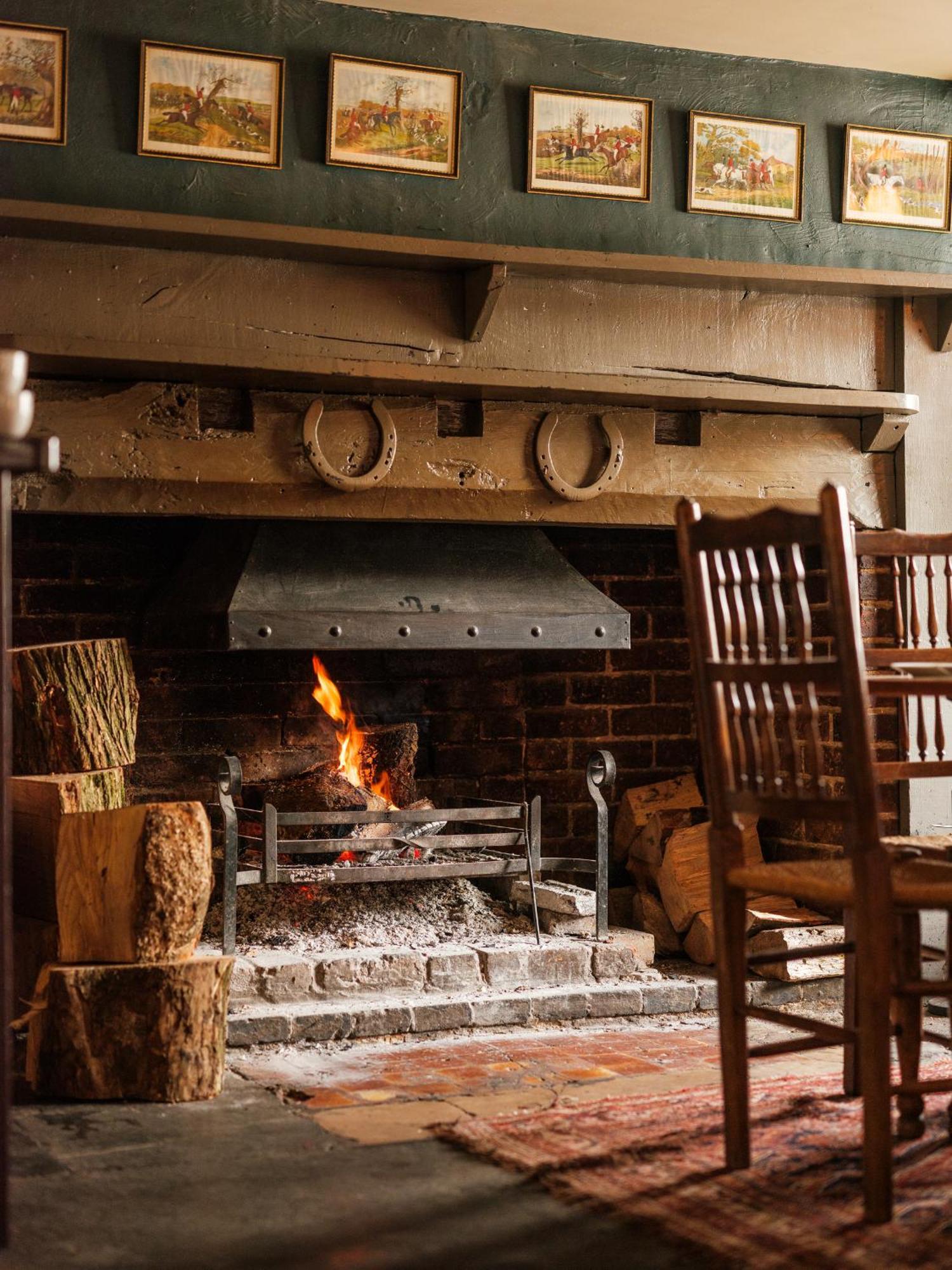 The Bell & Crown Hotel Zeals Exterior photo